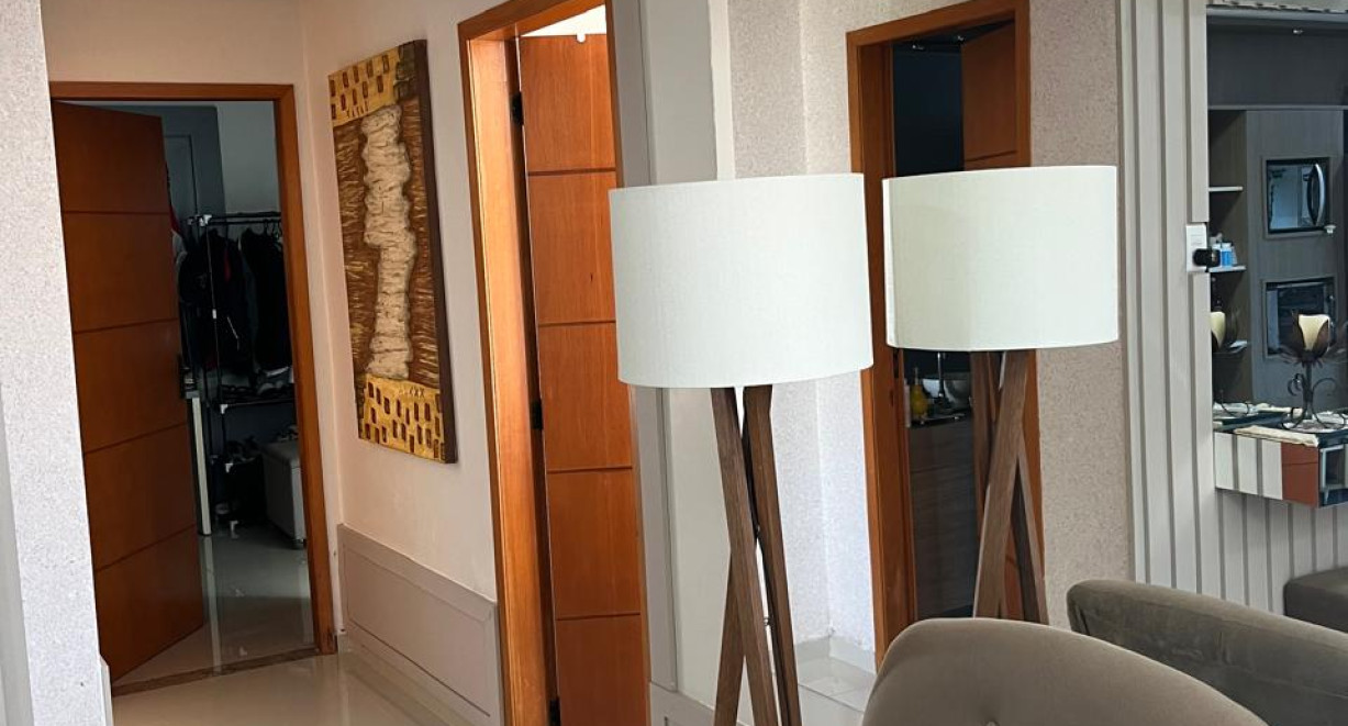 Casa com piscina no bairro Sulina - Rua Itajaí