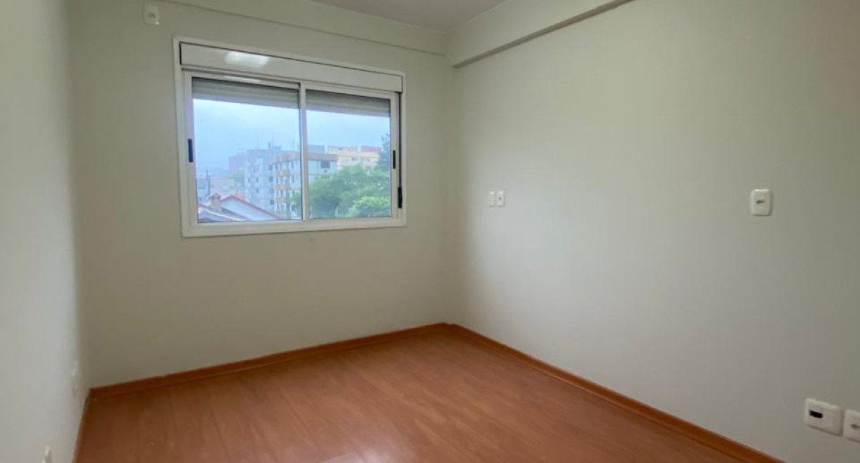 Apartamento no Ed. Amanda em Santa Maria. - Rua João Batista da Cruz Jobim