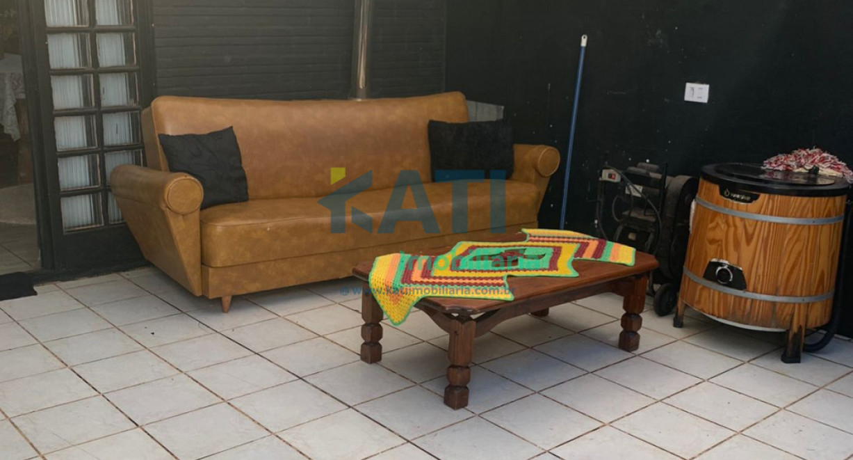 Casa e sala comercial - Rua Santa Rosa