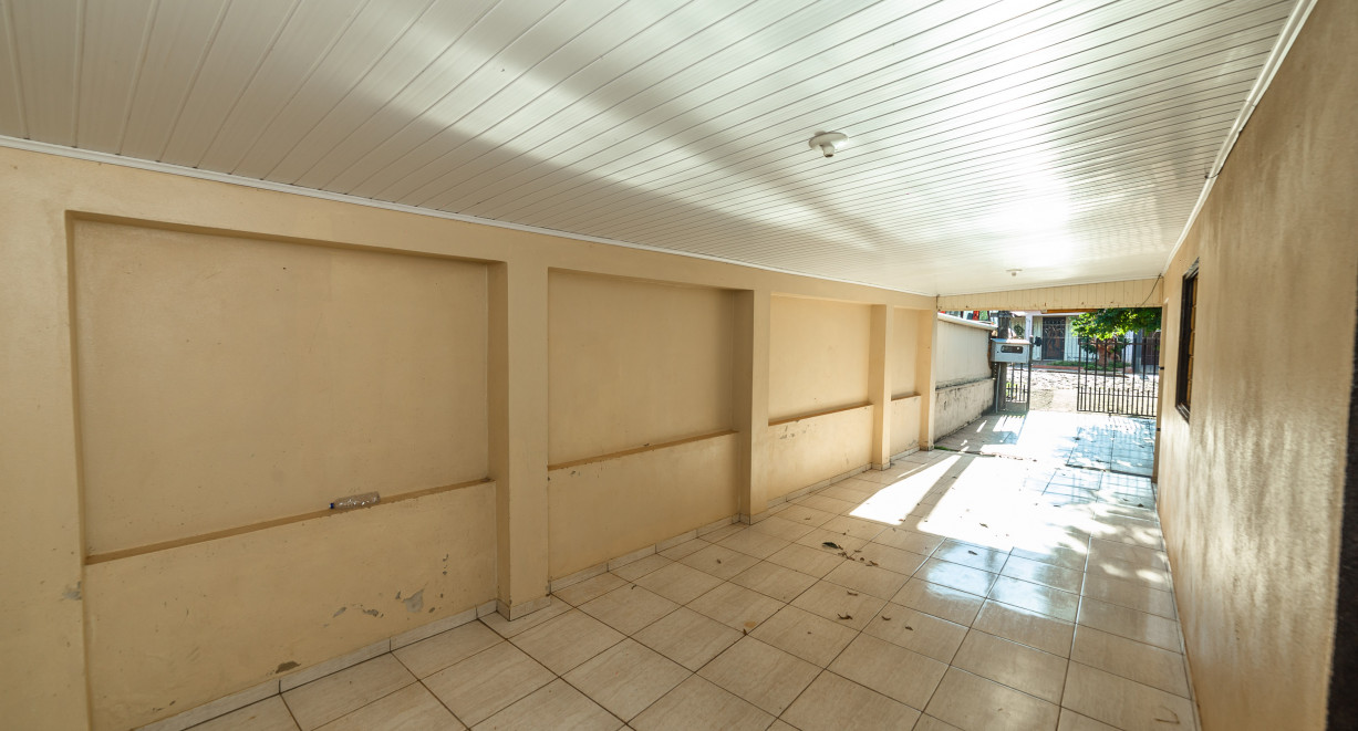 Casa de Alvenaria! - Rua Emília Taborda de Oliveira