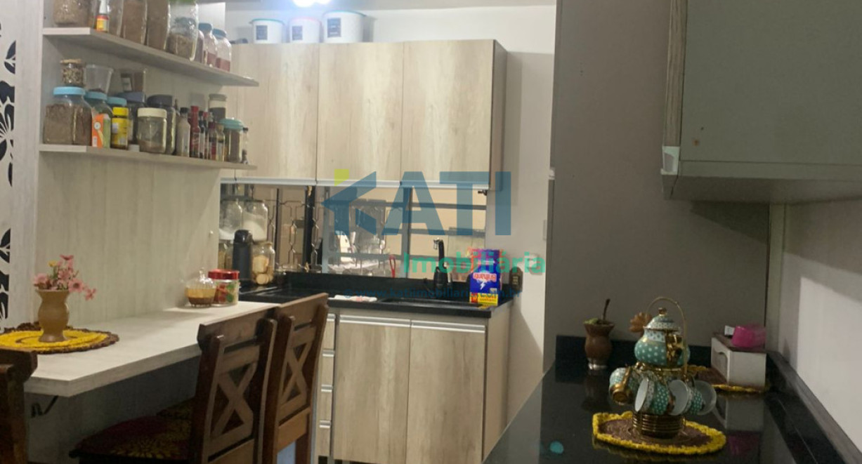 Casa e sala comercial - Rua Santa Rosa