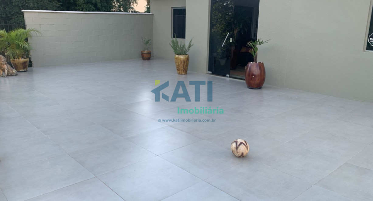 Casa e sala comercial - Rua Santa Rosa