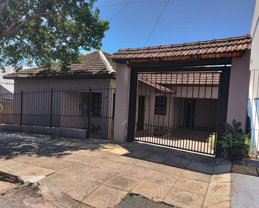 Casa na Av. Santa Cruz