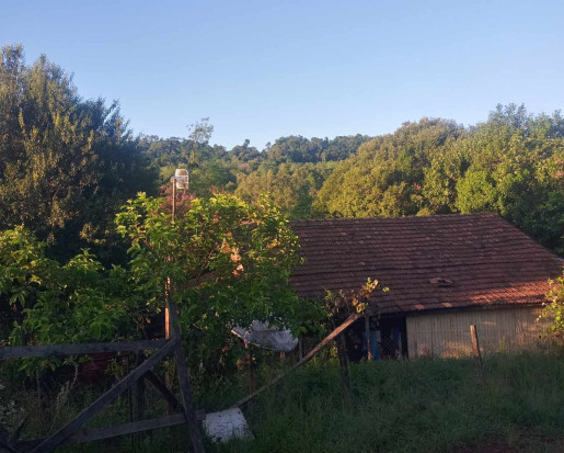 Chácara no interior de Santo Cristo