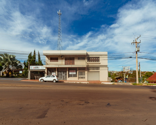 Prédio comercial e residencial