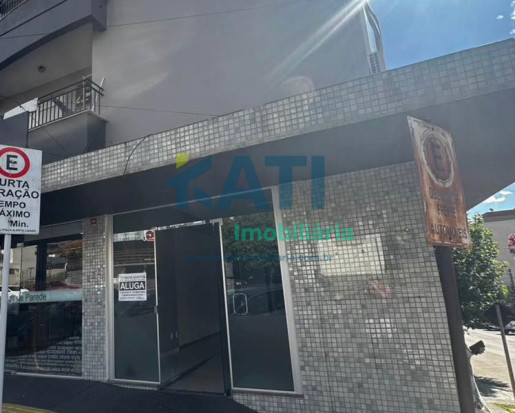 Sala comercial de equina na Rua Guaporé