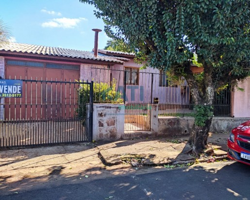 Casa de esquina, próximo ao Sesi